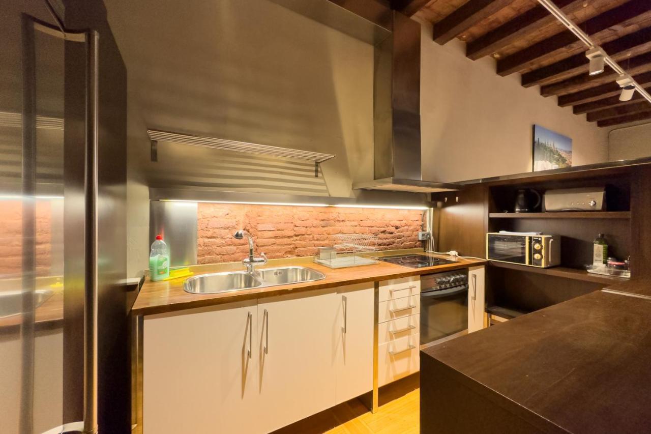 Aparteasy - Central Gracia Apartments Barcelona Exterior photo